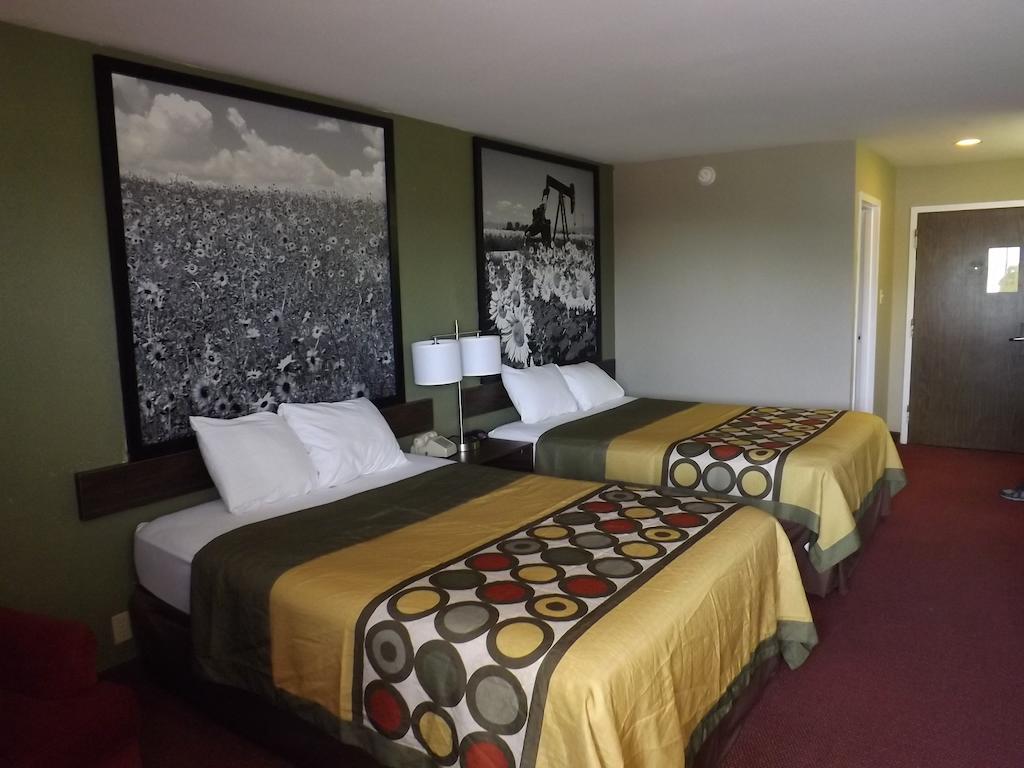 Super 8 By Wyndham Sterling Co Hotel Exterior photo