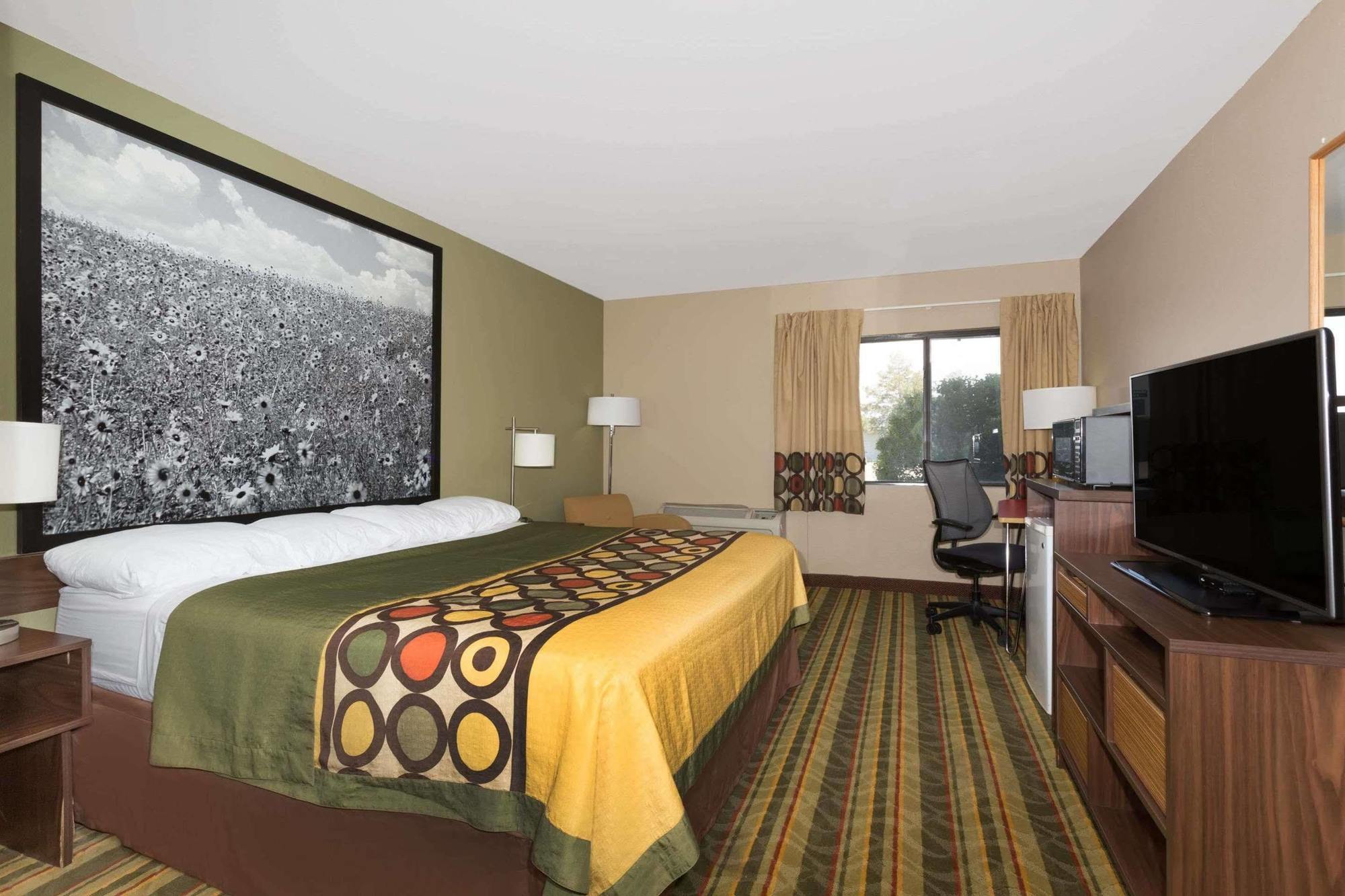 Super 8 By Wyndham Sterling Co Hotel Exterior photo